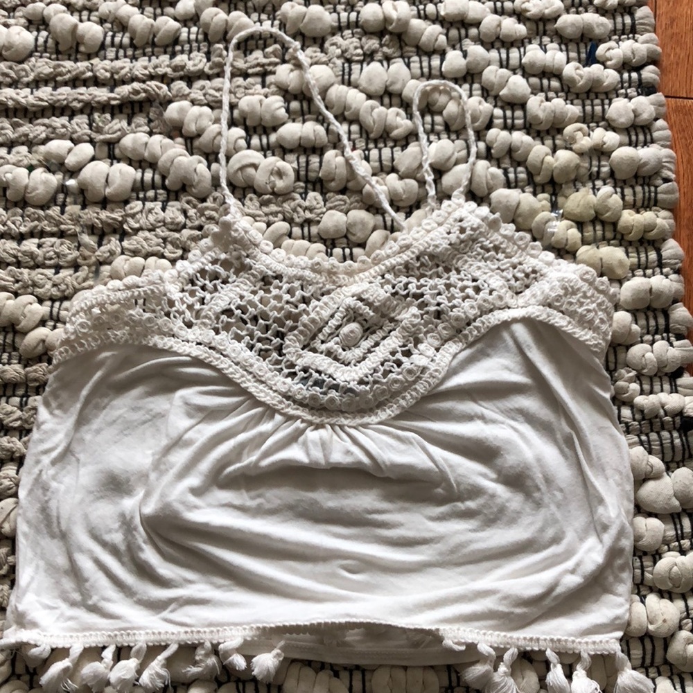 Adorable white crop too